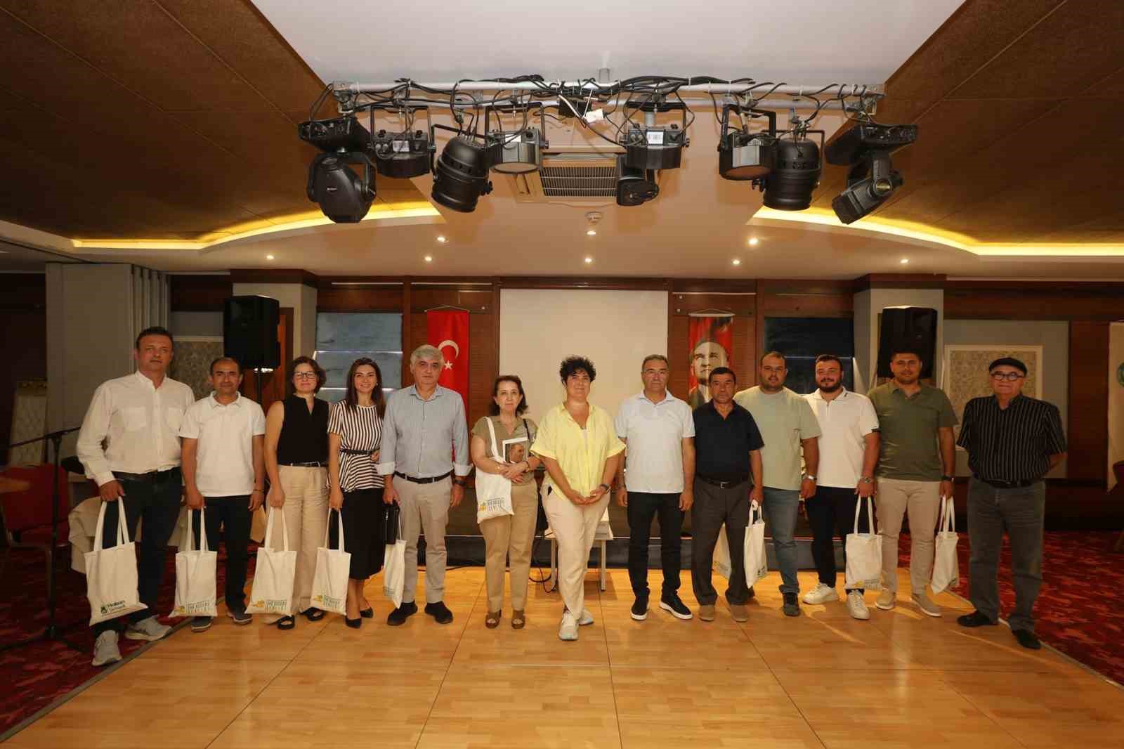 Şehzadeler’de Bağcılık ve Tarım Çalıştayı düzenlendi