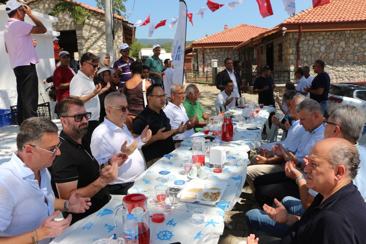 36. Geleneksel Güre Sarıkız hayrı binlerce kişinin katılımıyla gerçekleştirildi