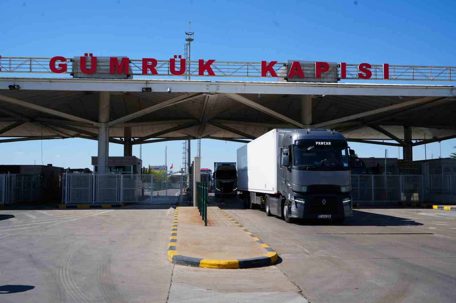 Tır şoförleri Kapıkule’de Schengen vizesi sorununa dikkat çekti