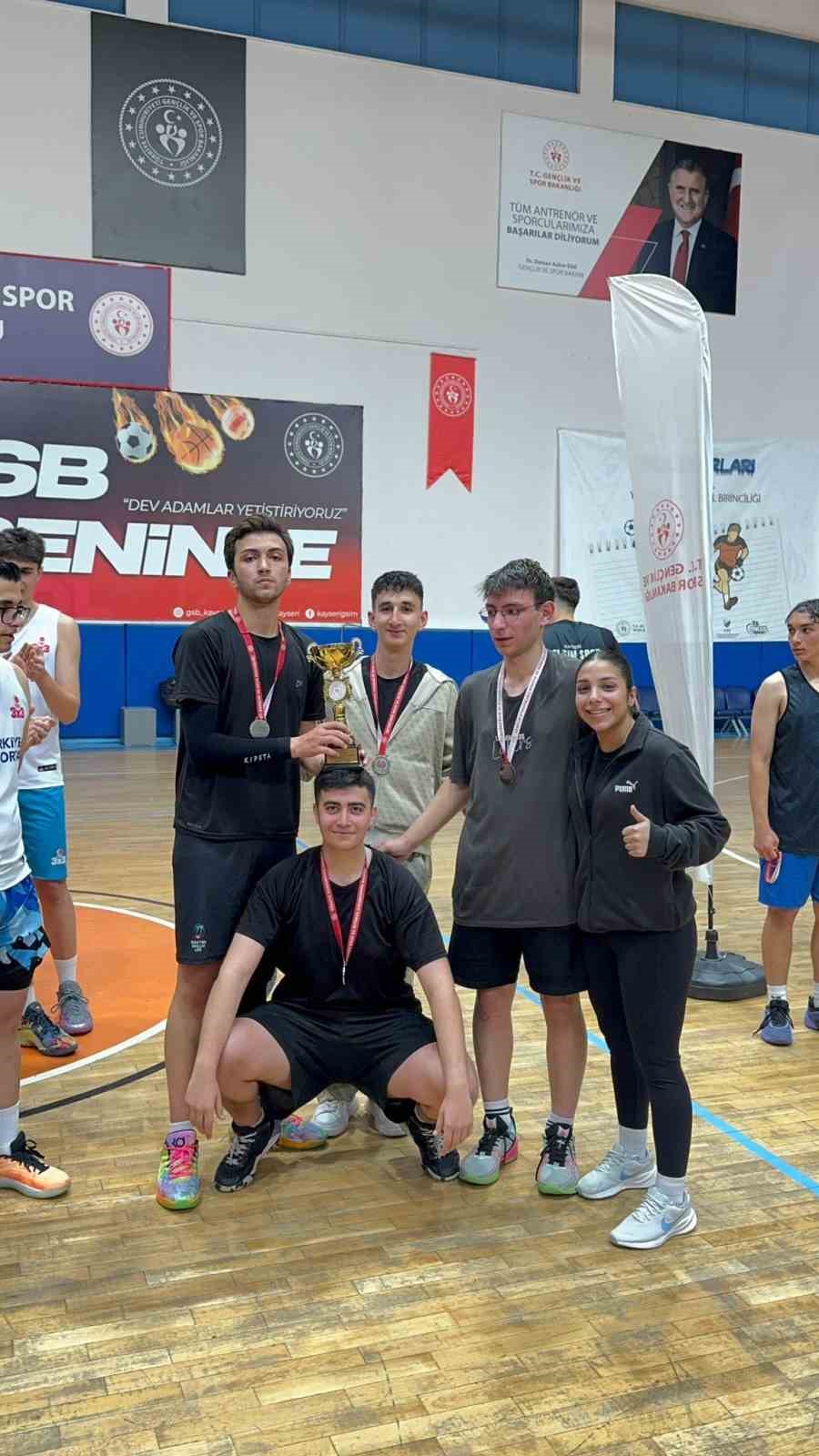 Sokaklar Bizim 3X3 Basketbol Gençlik Kupası’nda şampiyon belli oldu