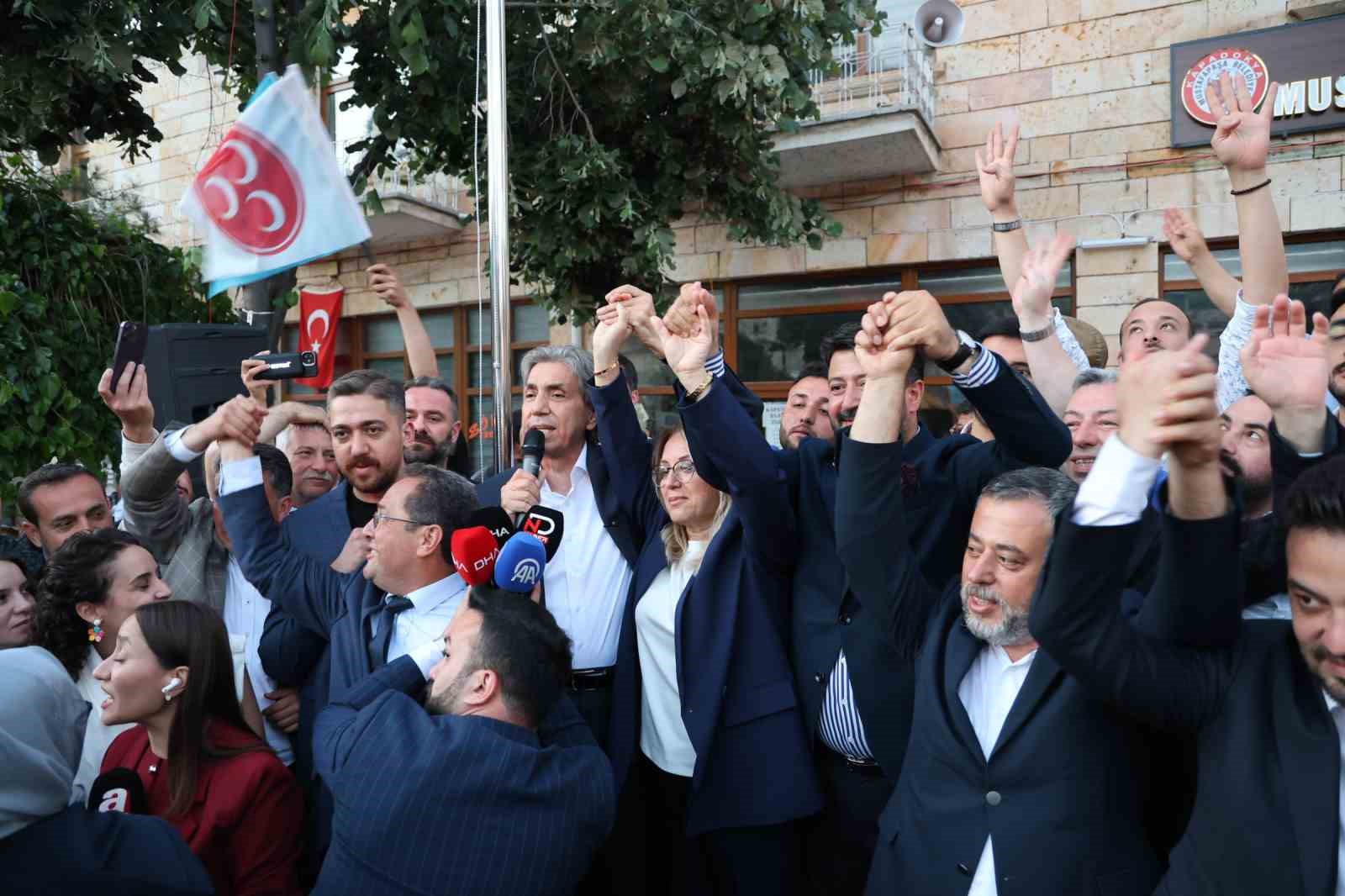 Cumhurbaşkanı Erdoğan: "Büyük bir zaferi hep birlikte kucakladık"