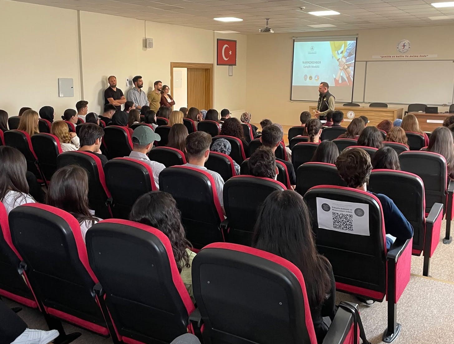 Afyonkarahisar&rsquo;da &uuml;niversite &ouml;ğrencilerine &lsquo;Narko Gen&ccedil;lik&rsquo; eğitimi