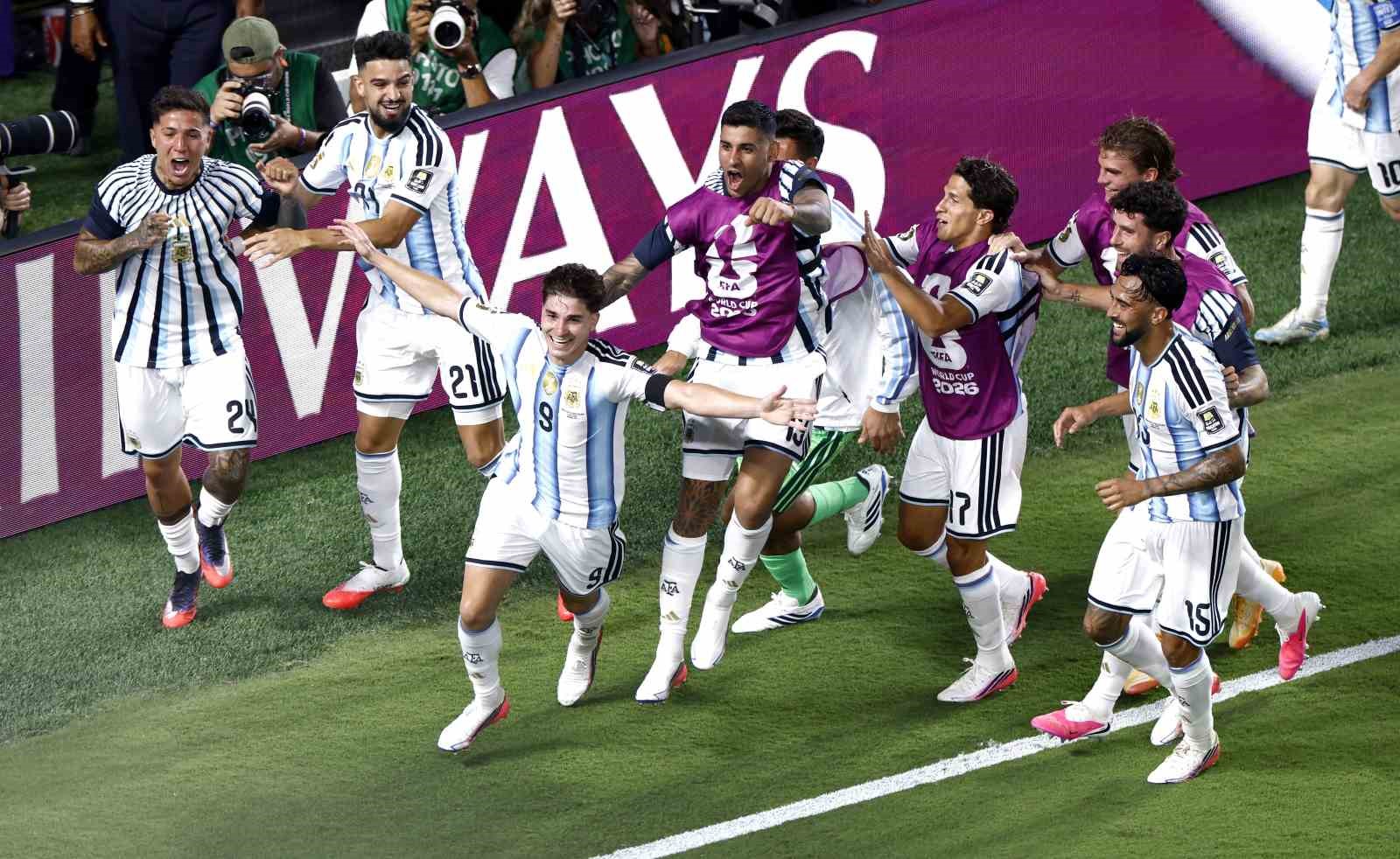 Arjantin, İsviçre’yi uzatmalarda mağlup ederek yarı finale yükseldi