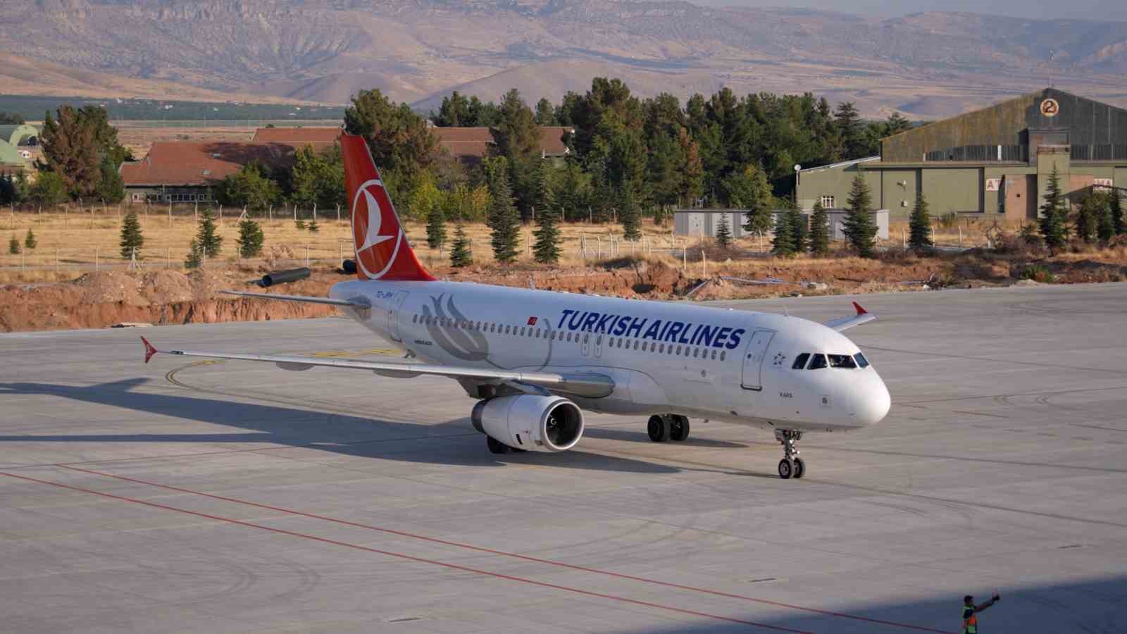 Malatya Havalimanı Yeni Terminali ilk yolcularını ağırladı