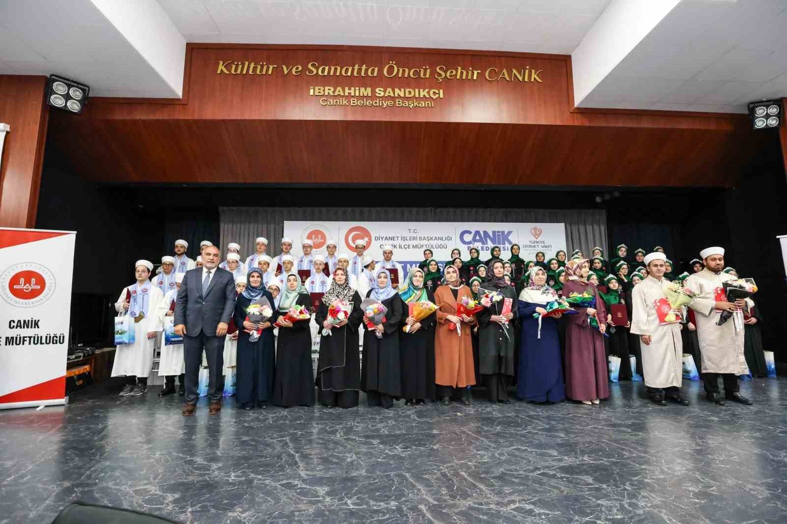 Samsun’da 62 öğrenci hafızlık icazeti aldı