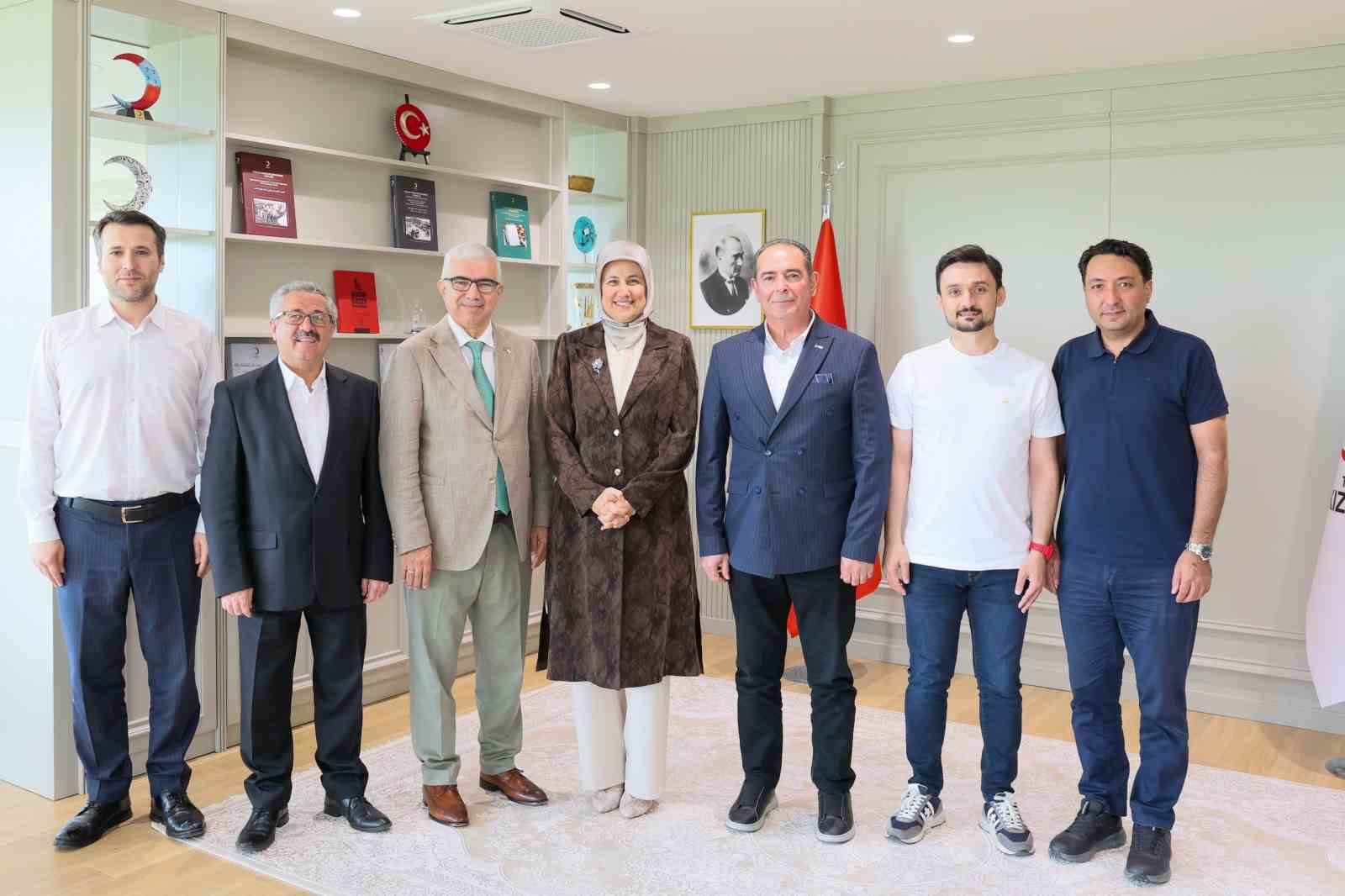 Kızılay Kayseri Şubesi’nde bayrak değişimi