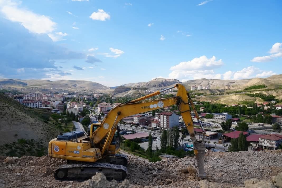 Darende Millet Bahçesi’nde çalışmalar yerinde incelendi