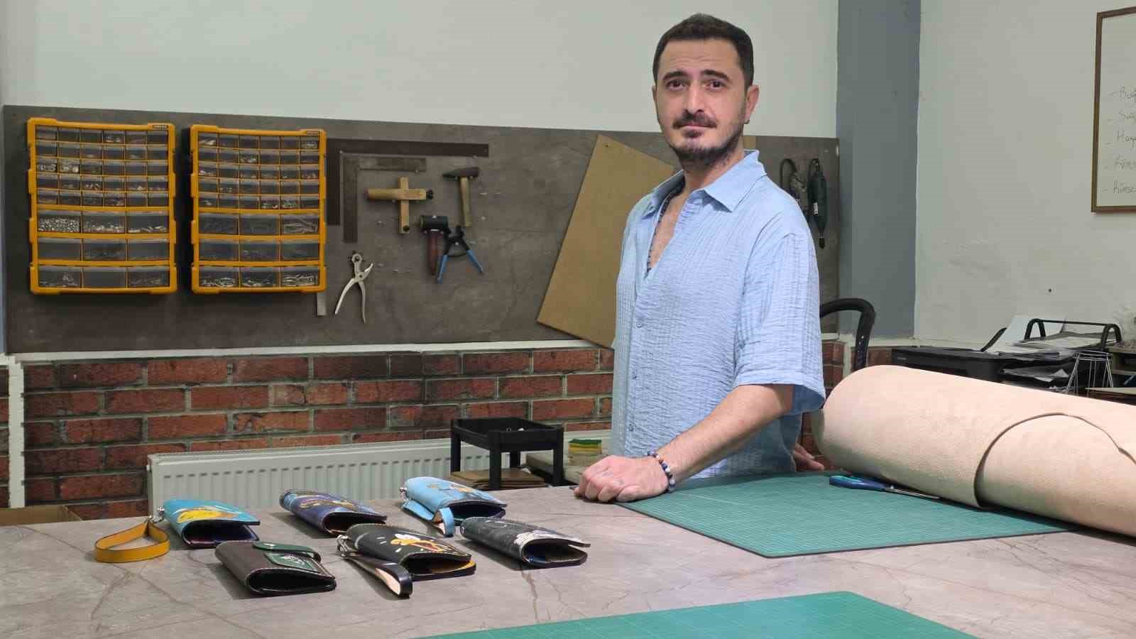 Bandırma’da makinesiz üretim, deriye el emeğiyle hayat veriyor