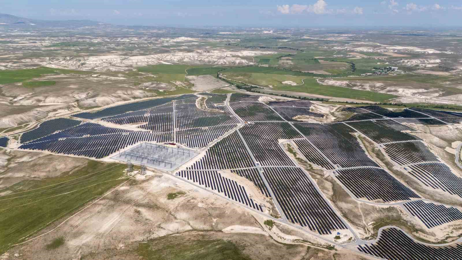 İGA İstanbul Havalimanı Eskişehir’de açtığı Güneş Enerjisi Santrali ile tüm enerji ihtiyacını karşılıyor