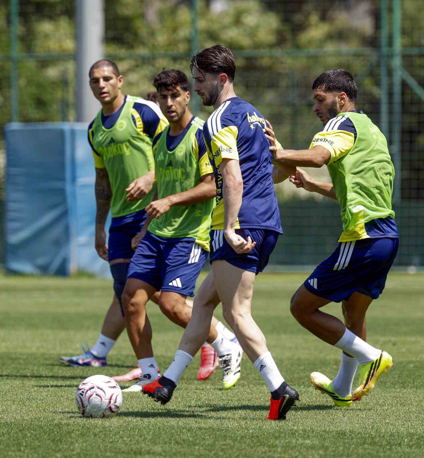 Fenerbah&ccedil;e, Gornik Zabrze ile oynayacağı r&ouml;vanş ma&ccedil;ının hazırlıklarına başladı