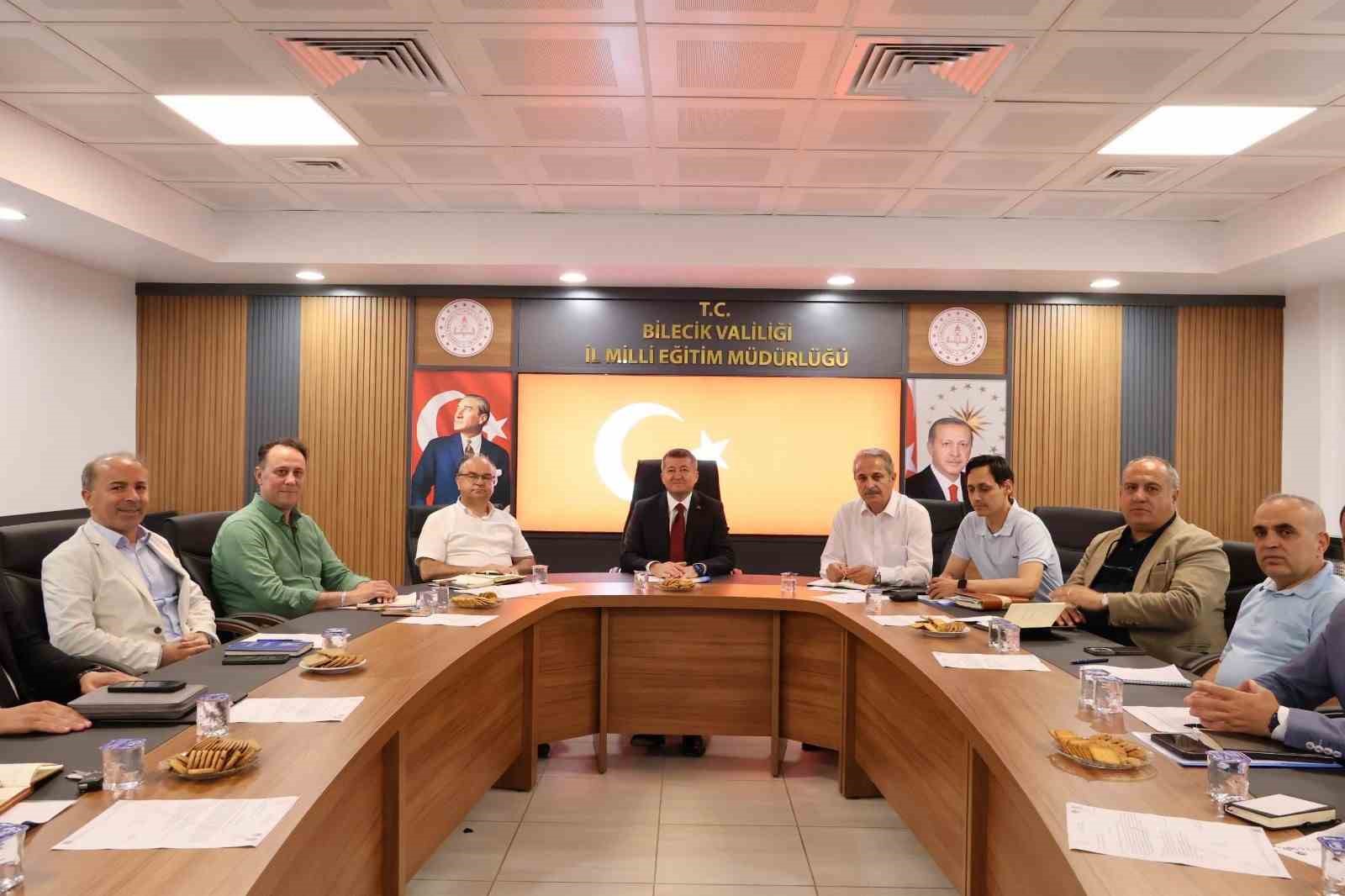 Eğitimde yol haritası masaya yatırıldı