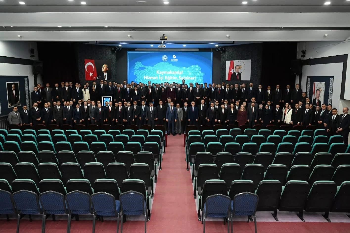 İçişleri Bakan Yardımcısı Kübra Güran Yiğitbaşı, kaymakamlarla buluştu
