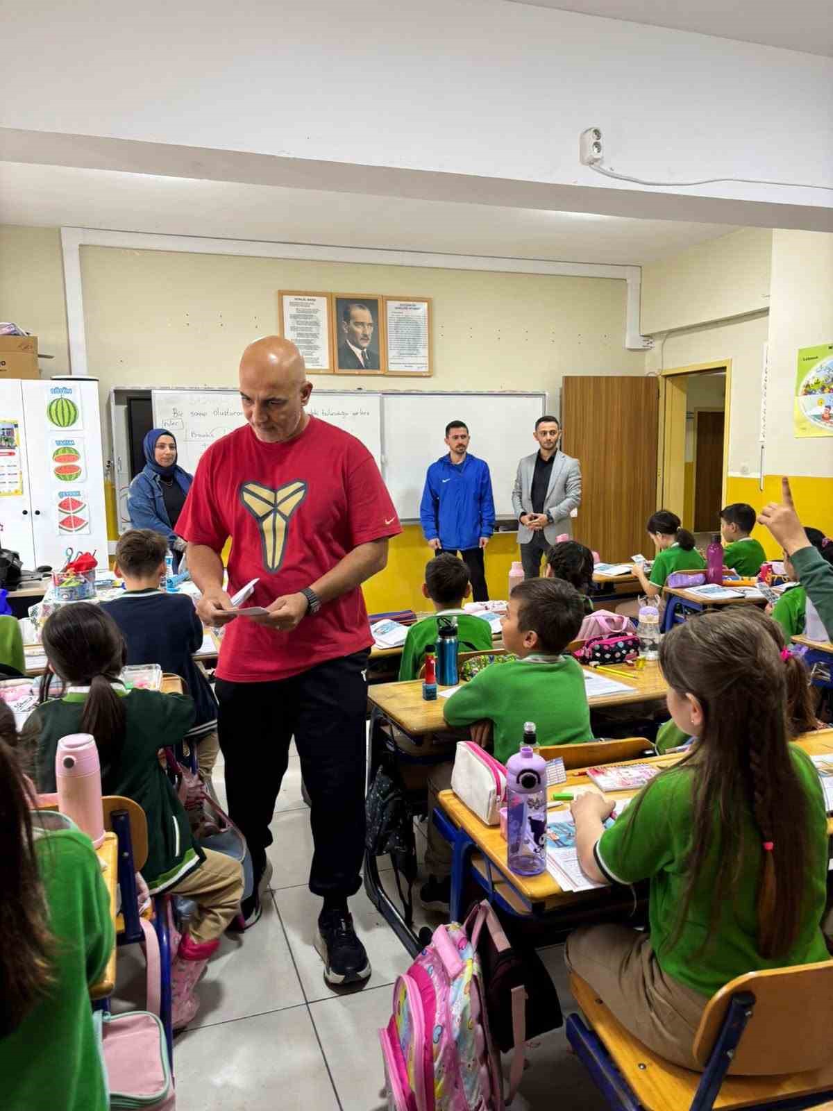 Cumayeri’nde kış spor okulları için branş tanıtımı yapıldı
