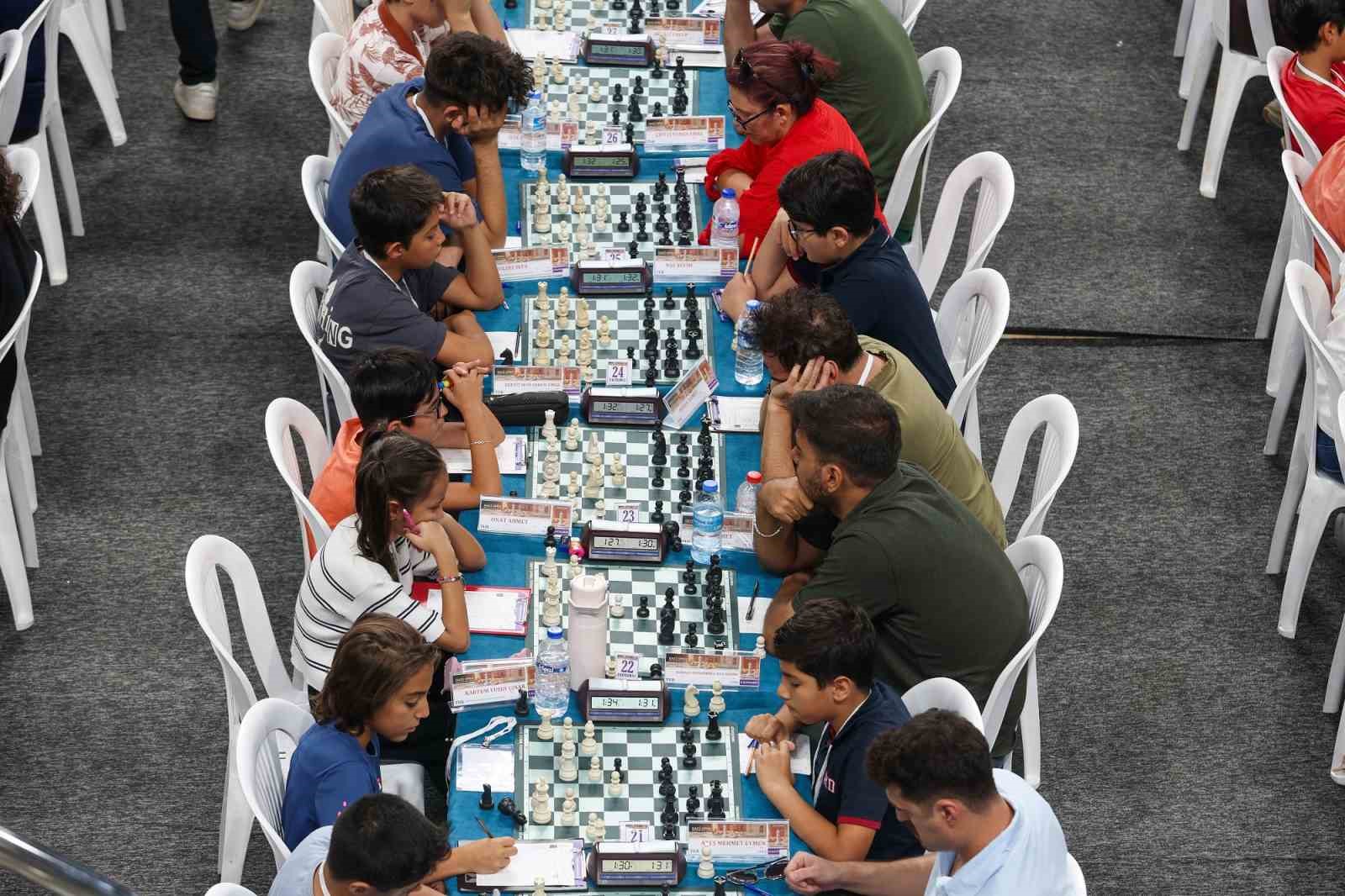 Gaziantep’te, 1’inci Gazi Open Uluslararası Açık Satranç Turnuvası’nın açılışı yapıldı