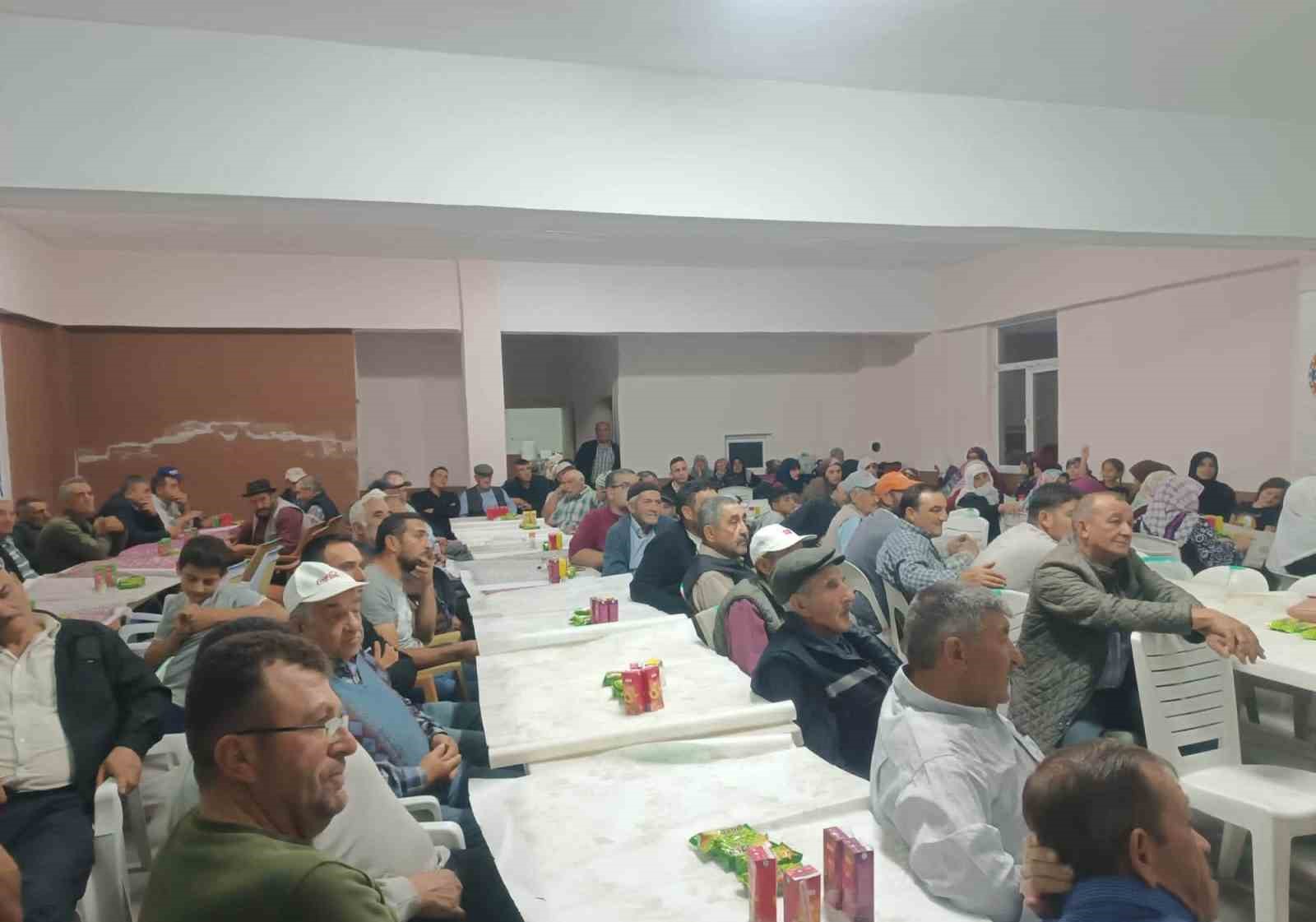 Çavdarhisar’da yetiştiricilere "Sağım Hijyeni" eğitimi