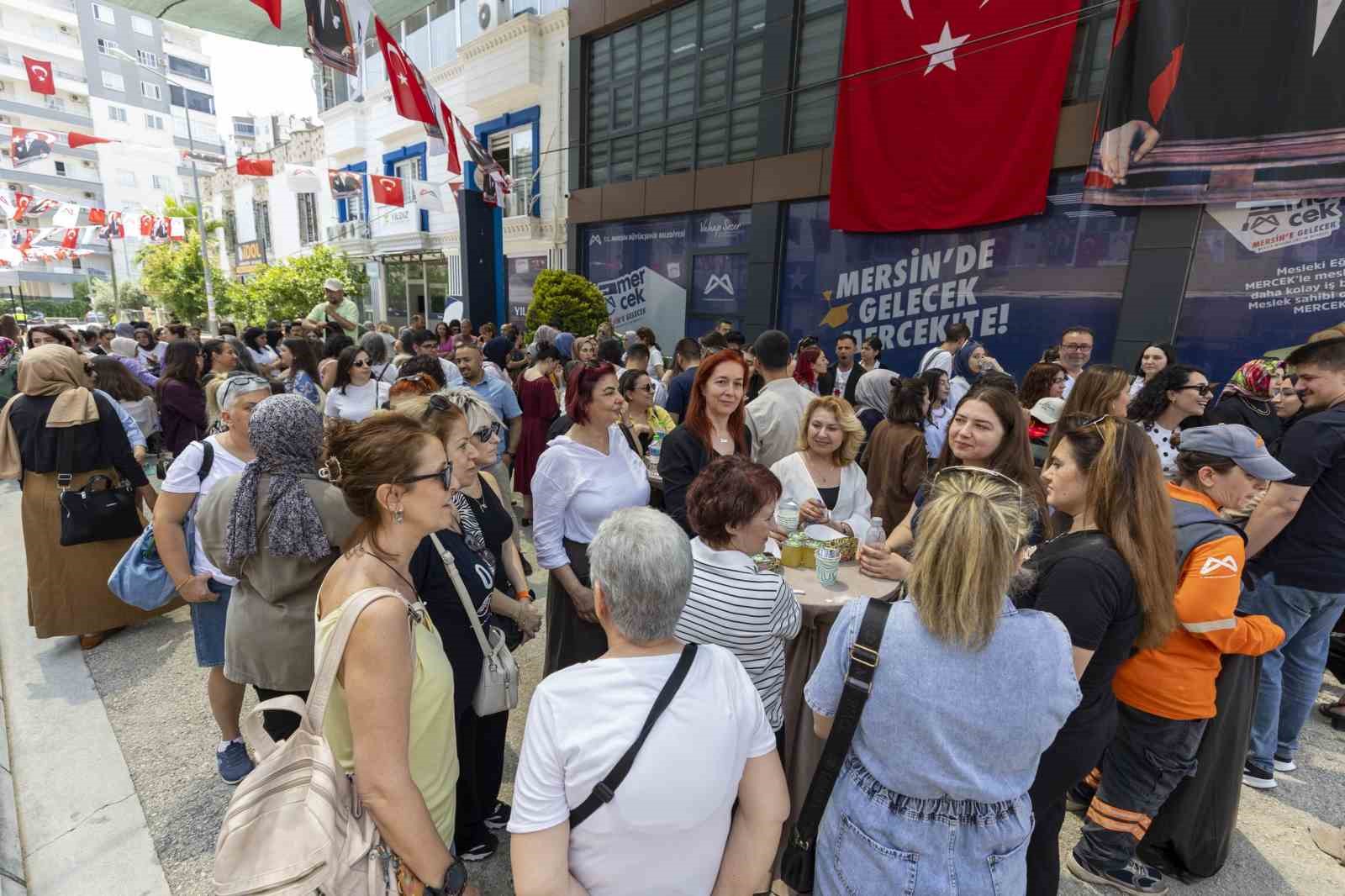 Mersin&rsquo;de gen&ccedil;leri geleceğin mesleklerine hazırlayacak merkez a&ccedil;ıldı