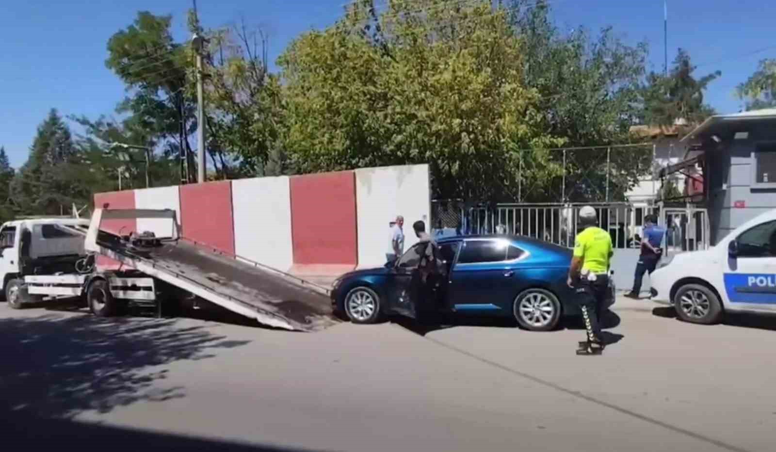 Diyarbakır&rsquo;da trafiği tehlikeye atan s&uuml;r&uuml;c&uuml;ye 111 bin lira ceza kesildi
