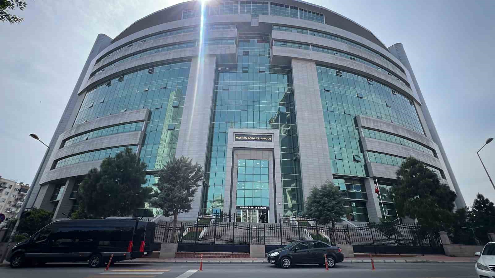 Mersin&rsquo;de otizmli &ccedil;ocuğa şiddet davasında &ouml;ğretmenin tutukluluğuna devam kararı