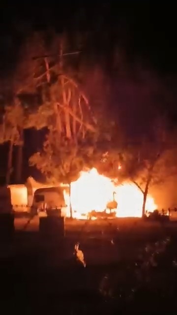 Karavan gece yarısı alev alev yandı