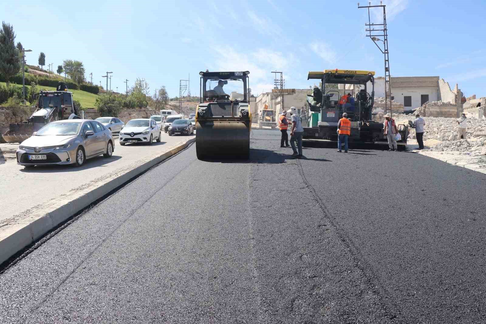 Kültür ve turizm yolunda sıcak asfalt çalışması başladı