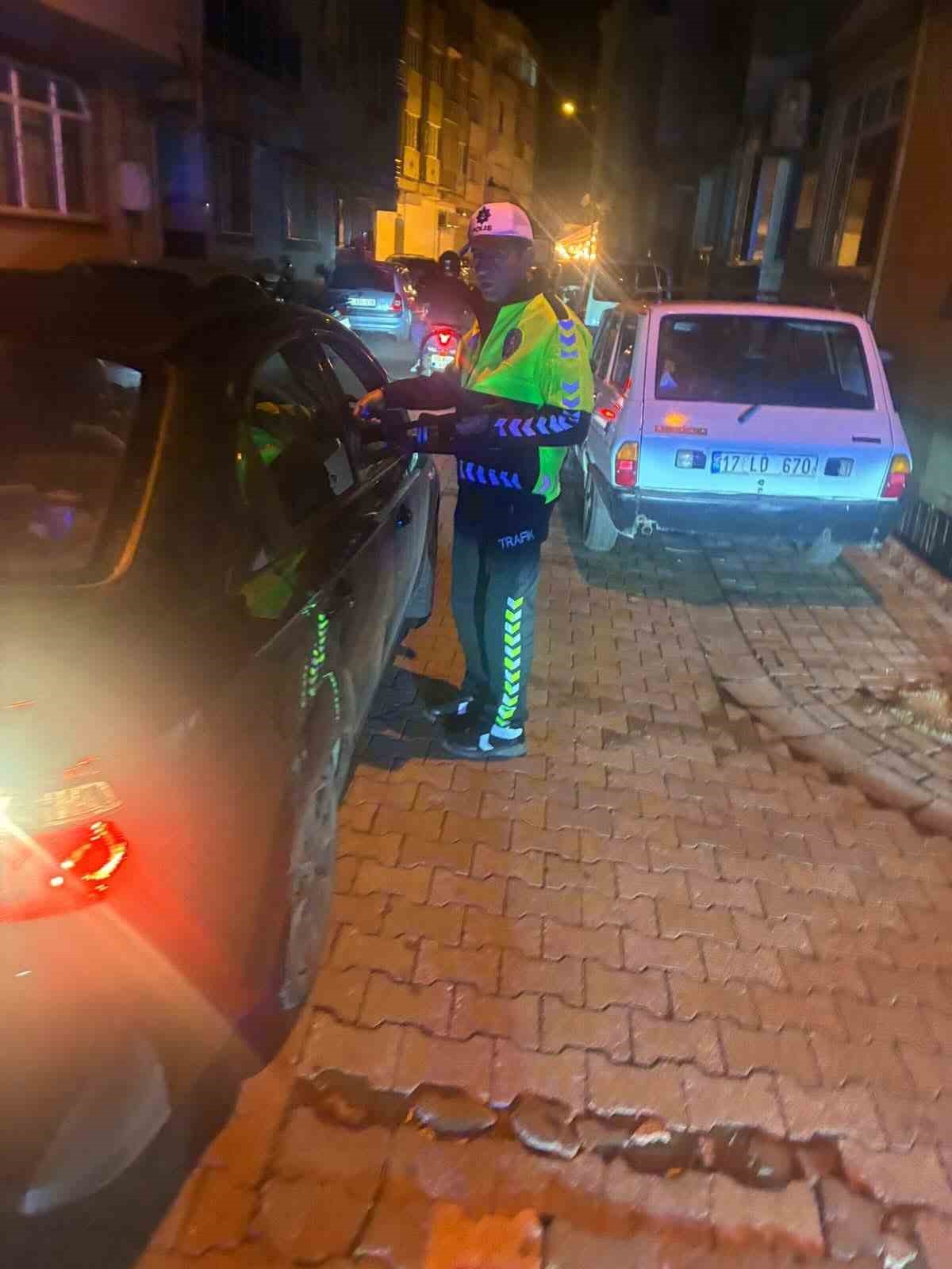 G&ouml;nen&rsquo;de trafik denetimi alkoll&uuml; ve ehliyetsiz s&uuml;r&uuml;c&uuml;lere işlem