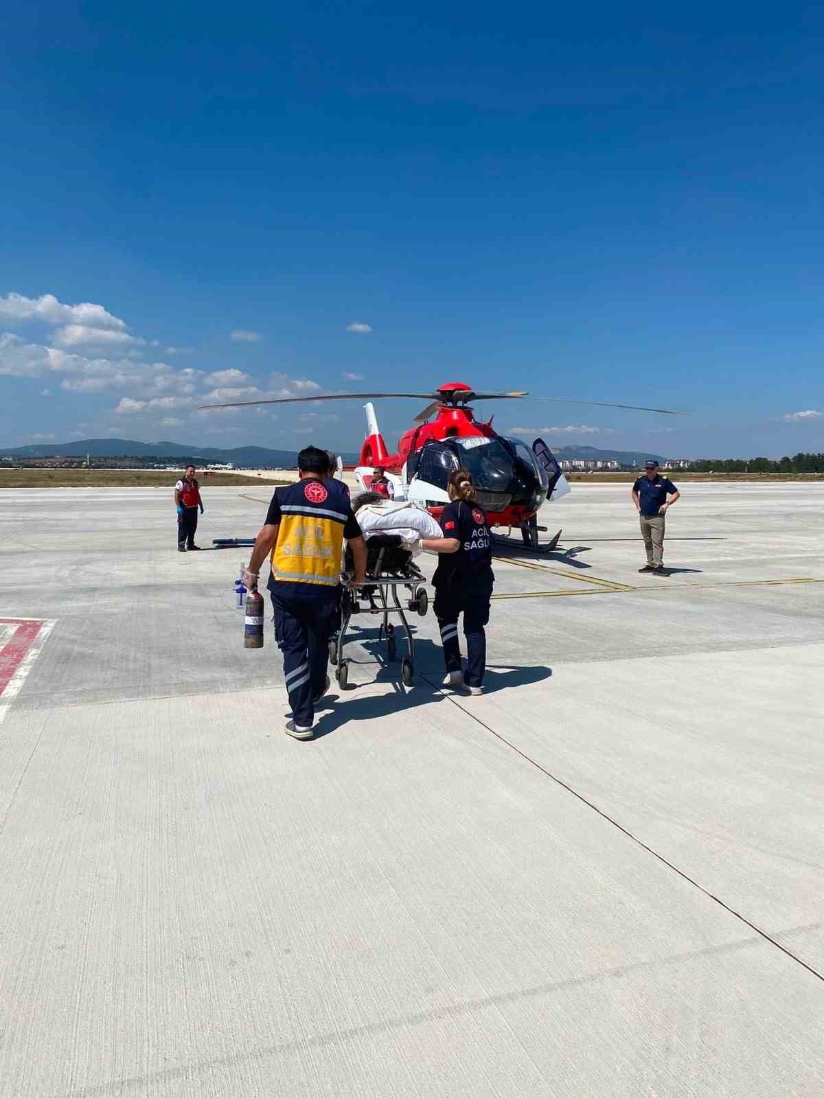 Helikopter ambulans 72 yaşındaki hasta için havalandı