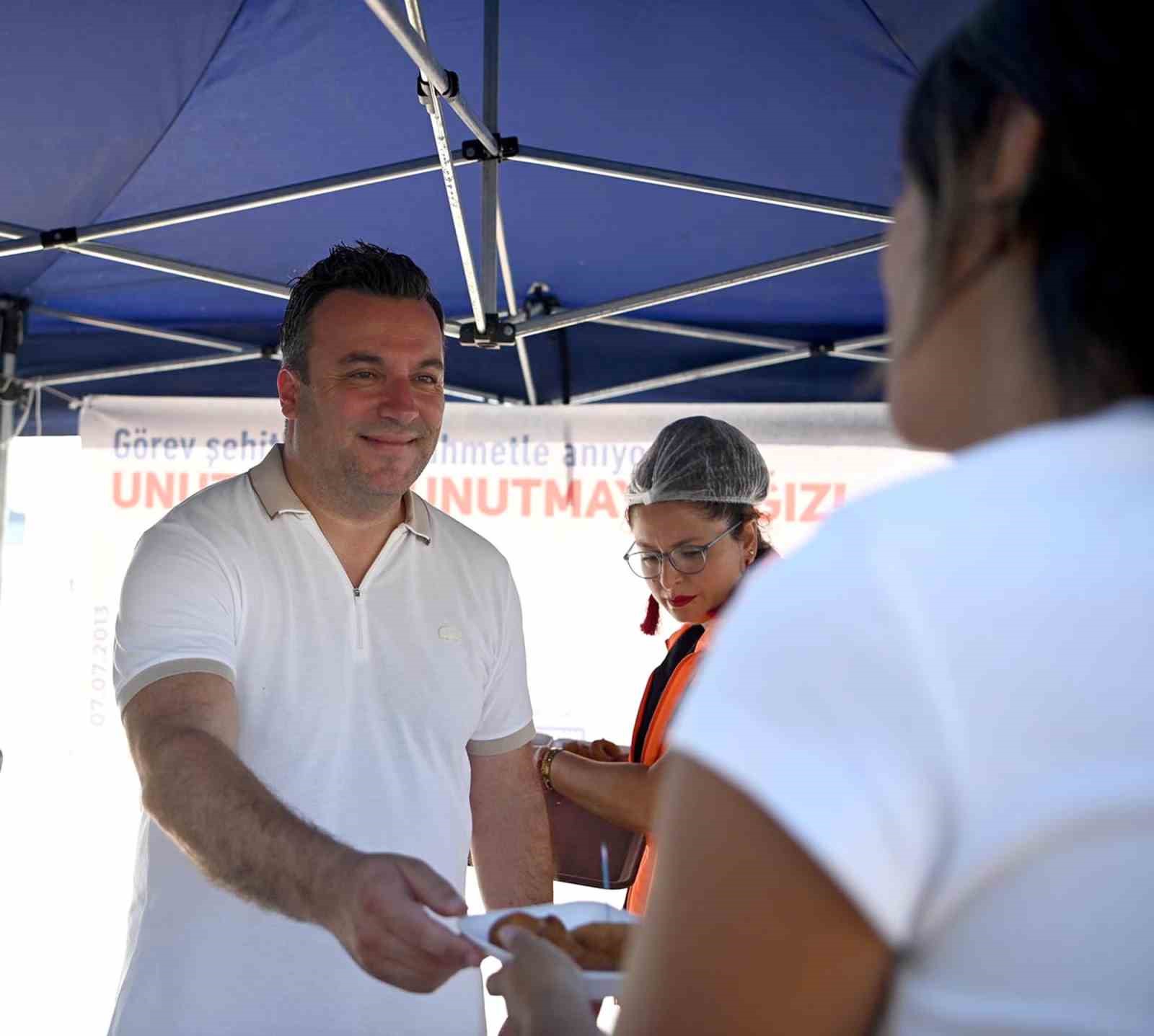 Kuşadası Belediyesi görevi başında hayatını kaybeden çalışanlarını unutmadı