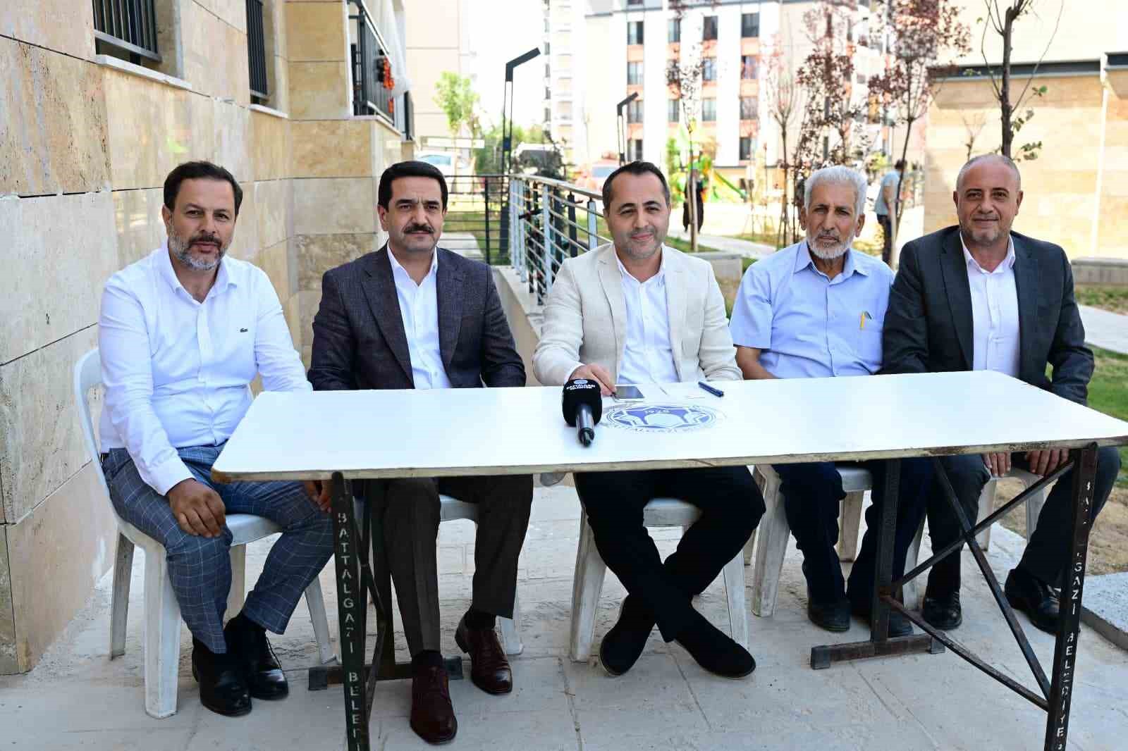 Başkan Taşkın, Milletvekili Babacan ile Zafer Mahallesi’nde vatandaşları dinledi