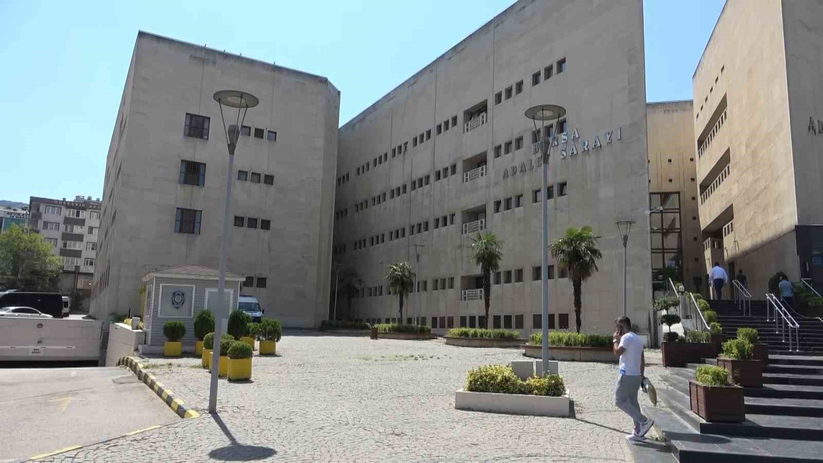 Bursalı avukattan Prof. Dr. Mehmet Ceyhan’a suç duyurusu