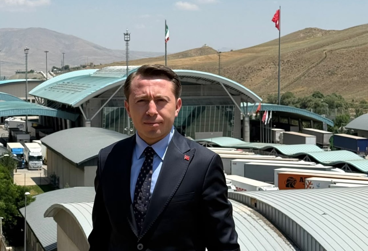 Kaymakamı Volkan H&uuml;l&uuml;r, Esendere Sınır Kapısı&rsquo;nda incelemelerde bulundu