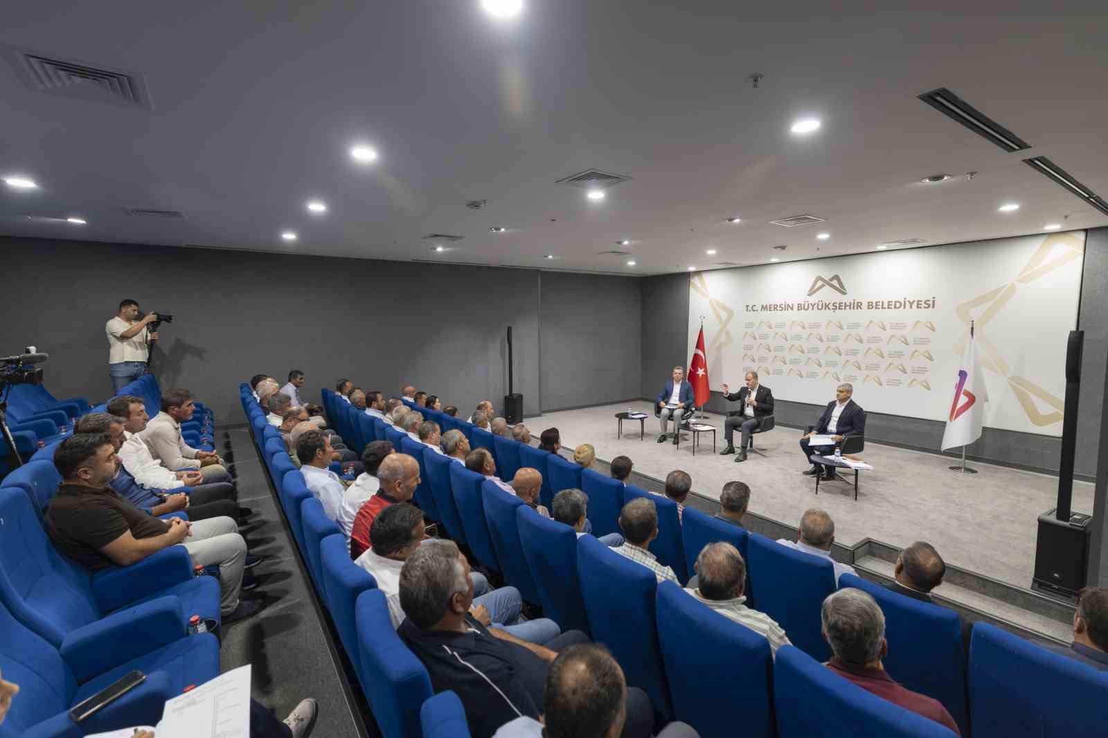 Başkan Seçer, Silifke muhtarlarıyla bir araya geldi