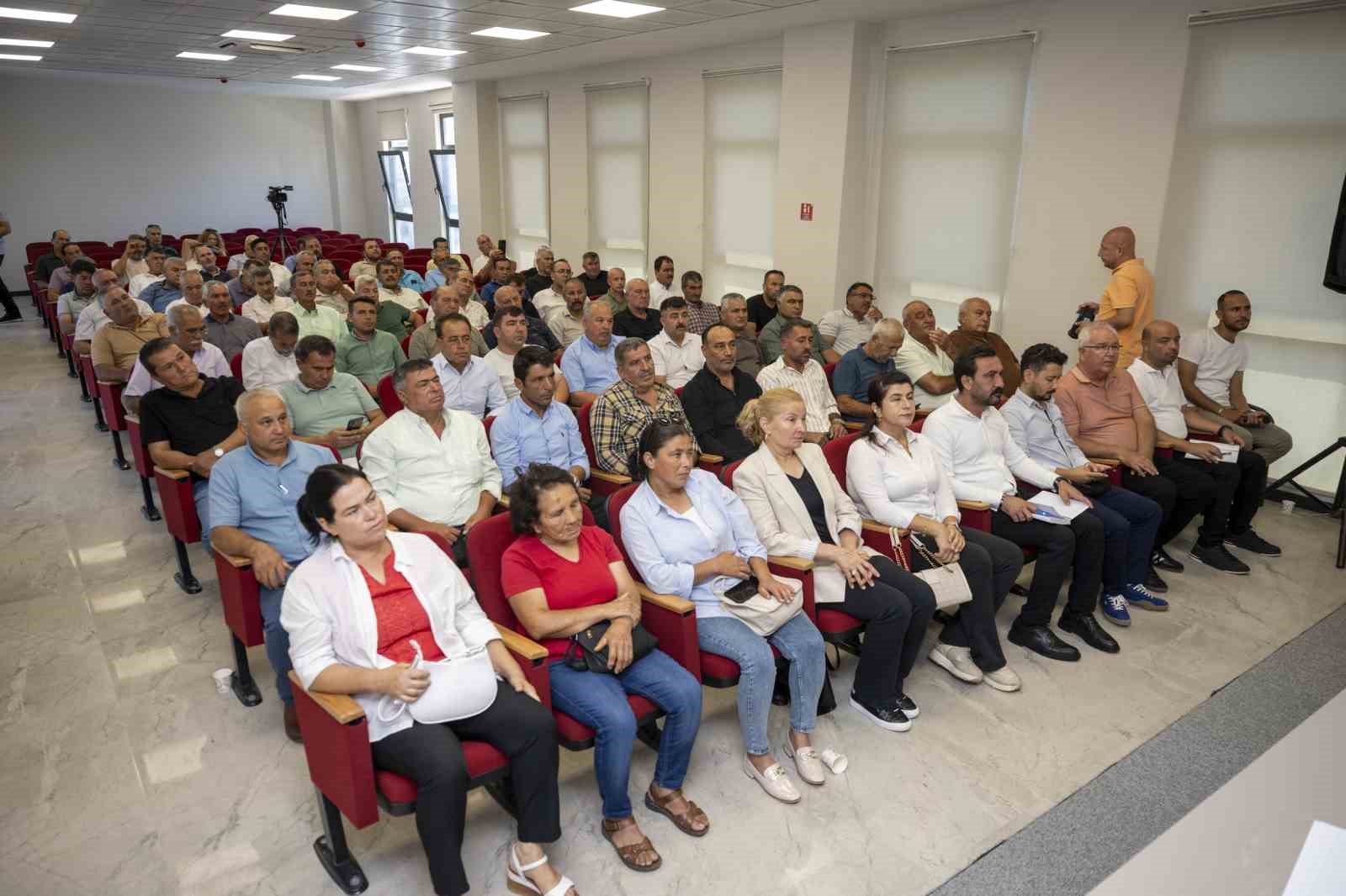 Silifke’de mahalle muhtarları istişare toplantısında buluştu