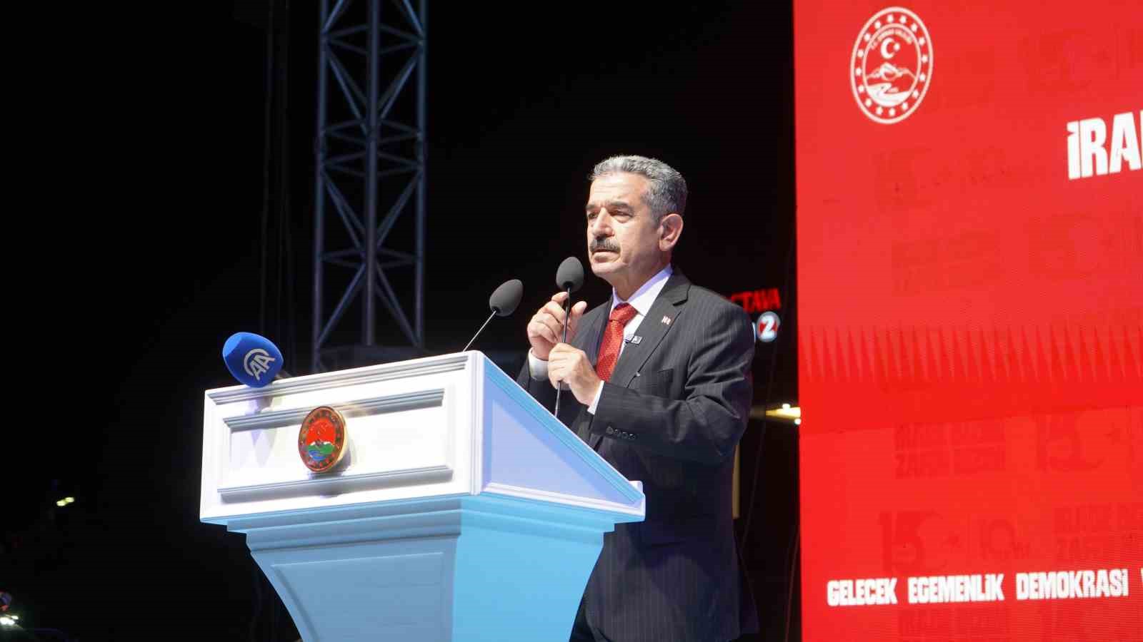 Vali Ekici: "15 Temmuz hain darbe girişimi milletin iradesiyle tarihe gömüldü"