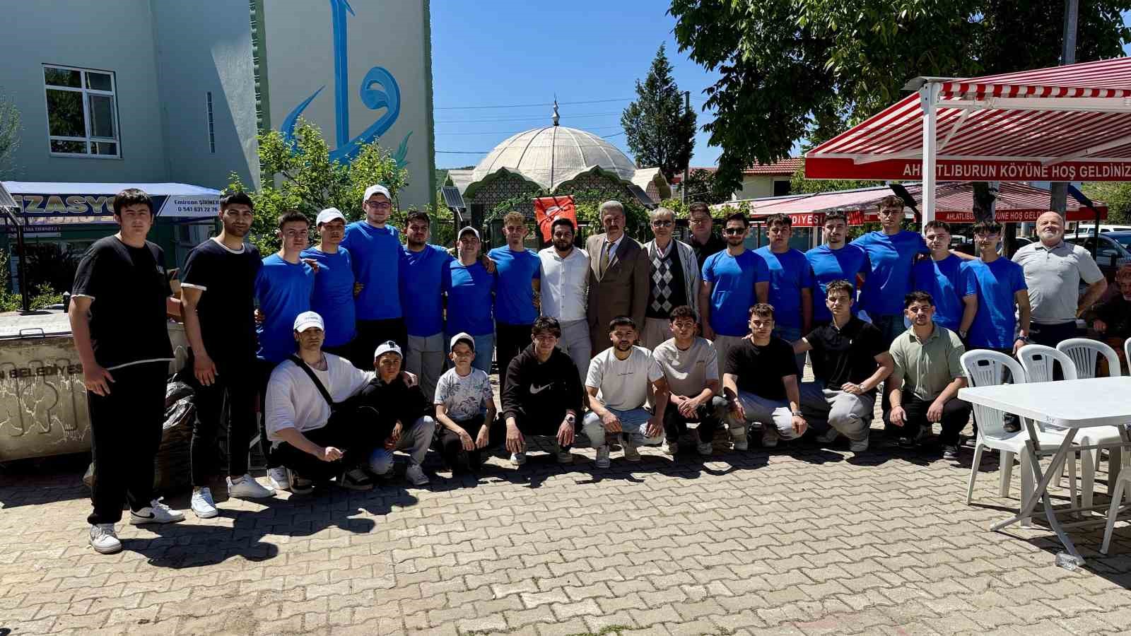Ahlatlıburun k&ouml;y&uuml;nde geleneksel k&ouml;y hayrı d&uuml;zenlendi