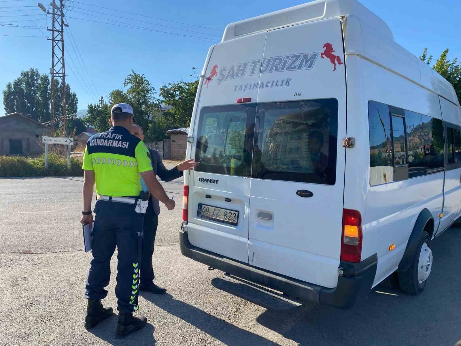 Muş’ta okul servislerine yönelik trafik denetimi