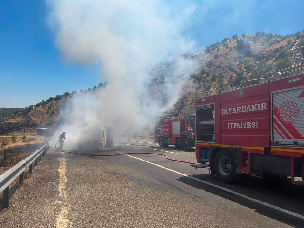 İtfaiye ekipleri 73 günde bin 804 yangına müdahale etti