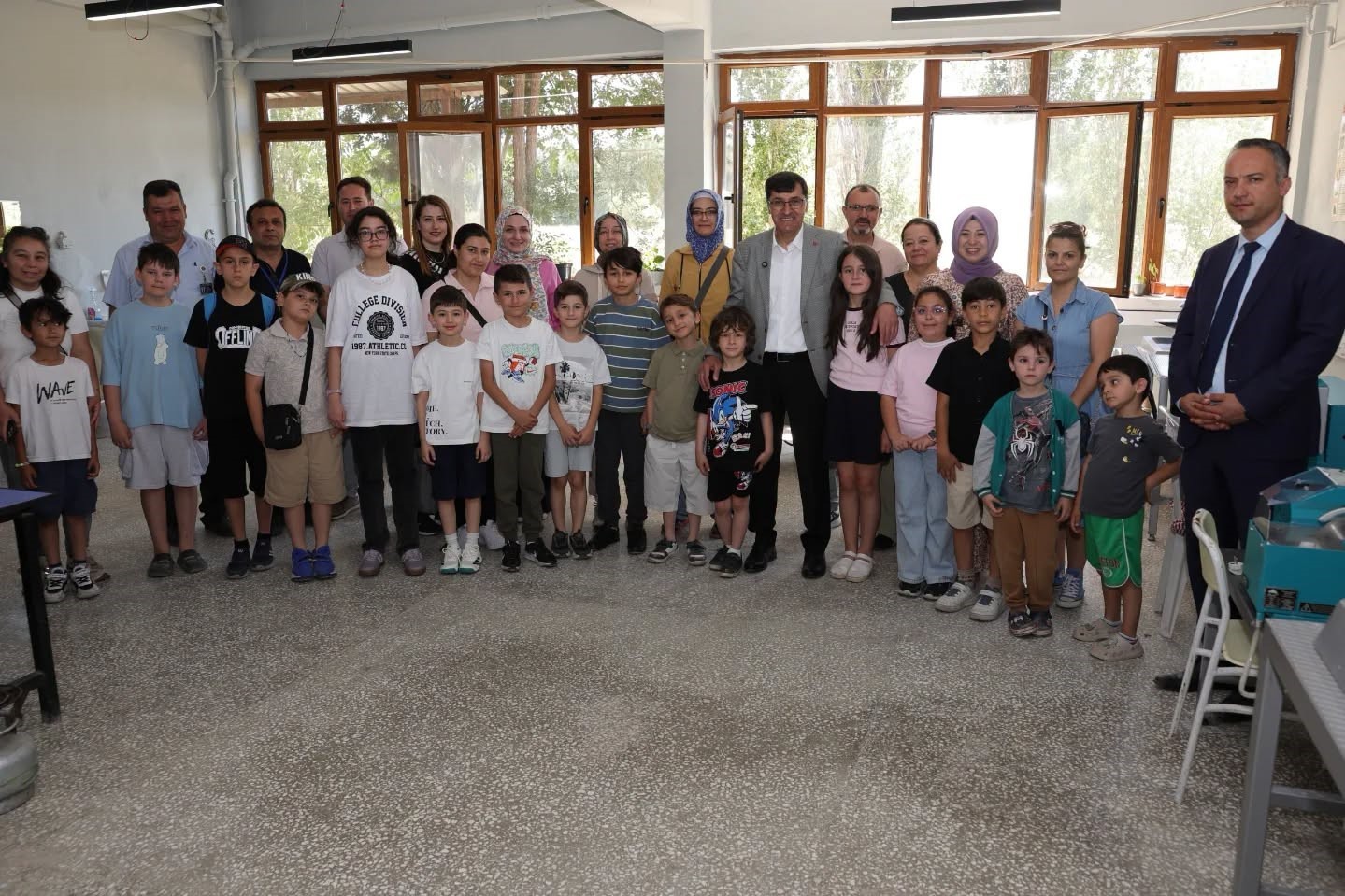 Kütahya’da çocuklar doğal taşların gizemli dünyasını keşfetti