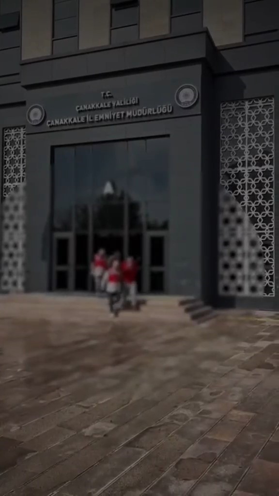 &Ccedil;anakkale&rsquo;de 109 d&uuml;zensiz g&ouml;&ccedil;men yakalanırken 8 organizat&ouml;r tutuklandı