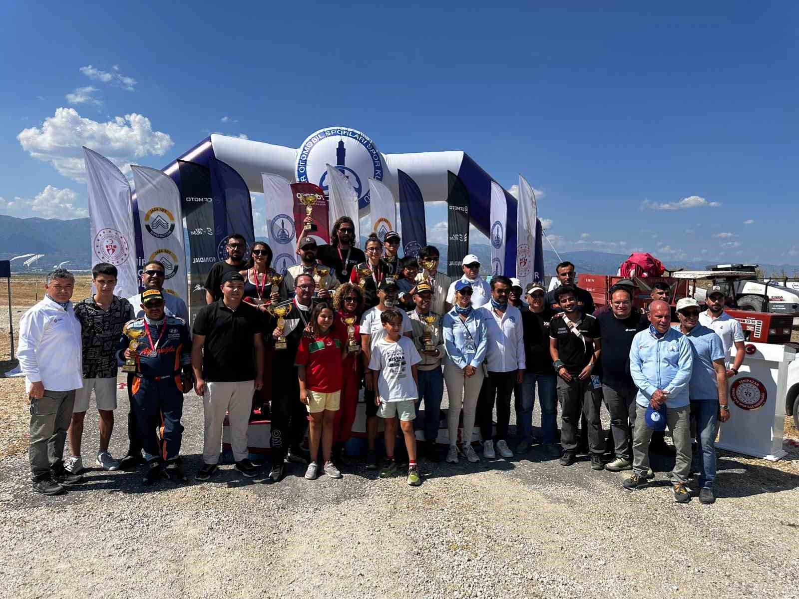 Yenipazar’da çifte otokros heyecanı yaşandı