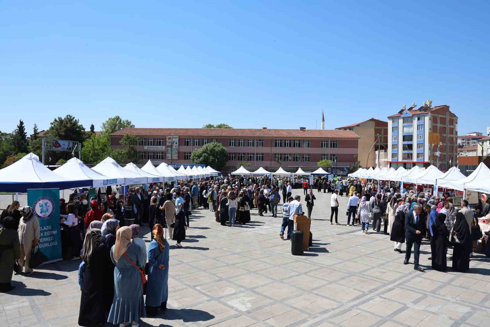 Elazığ&rsquo;da "Hayat Boyu &Ouml;ğrenme Şenliği" yoğun katılımla başladı