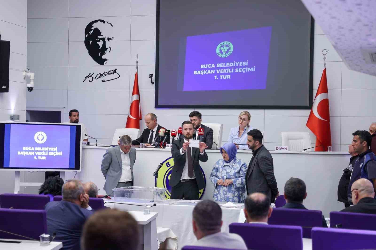 Buca Belediyesi’nde Başkanvekili CHP’li Hüseyin Benzer oldu