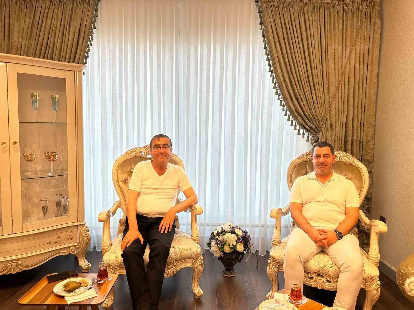 Milletvekili Bünyamin Bozgeyik’ten gazeteci Ali Babat’a ’geçmiş olsun’ ziyareti