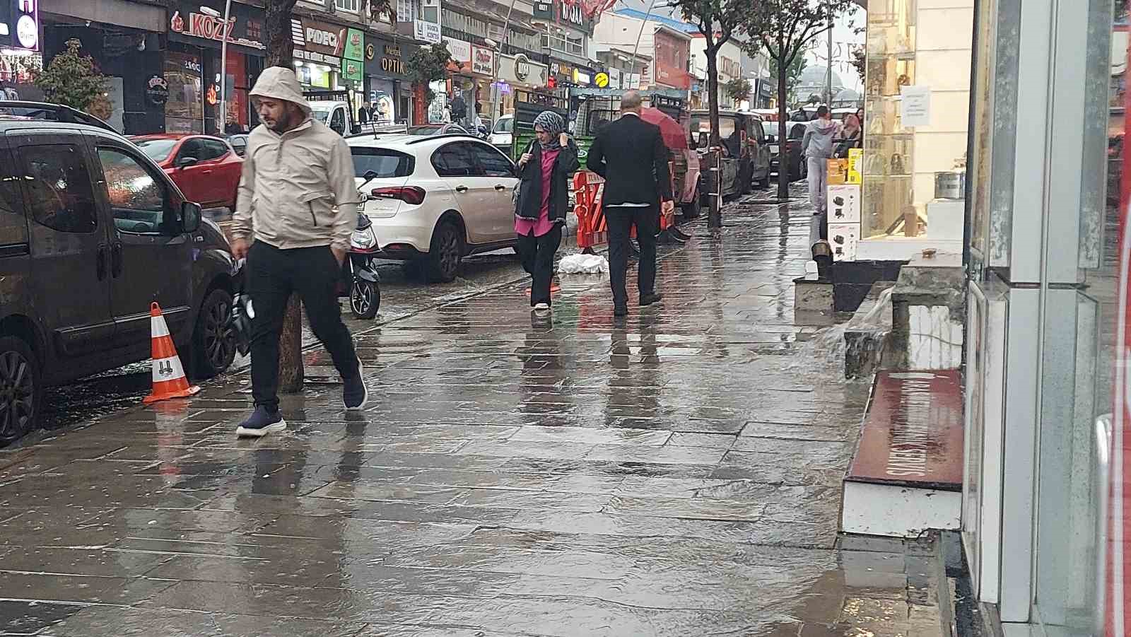 Erzurum’da kuvvetli sağanak yağış uyarısı