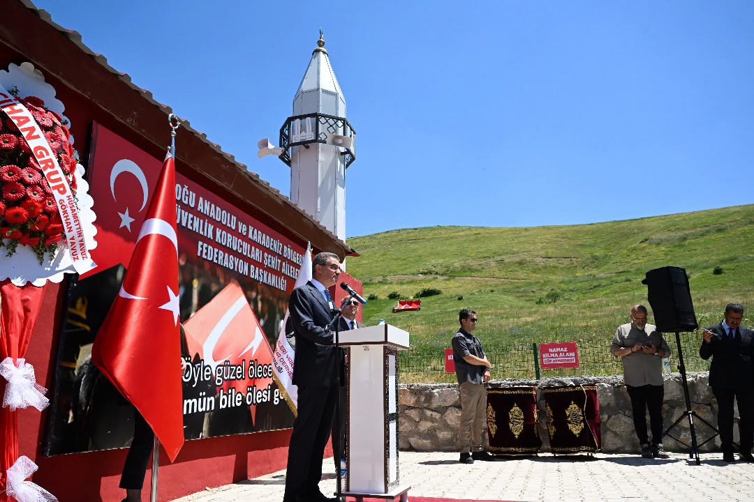 Vali Baruş’tan koruculara övgü: "Cesaretleri hafızalardan silinmeyecek"