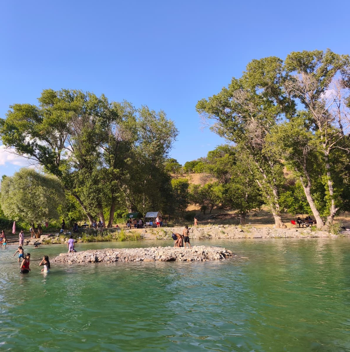 Doğanın i&ccedil;inde &uuml;cretsiz tatil: Tağar &Ccedil;ayı &uuml;nl&uuml; tatil beldelerini aratmıyor