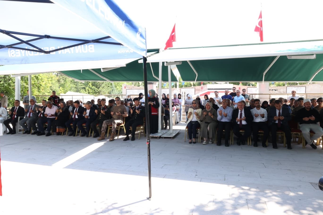 Bünyanlı 15 Temmuz Şehidi Cennet Yiğit kabri başında anıldı