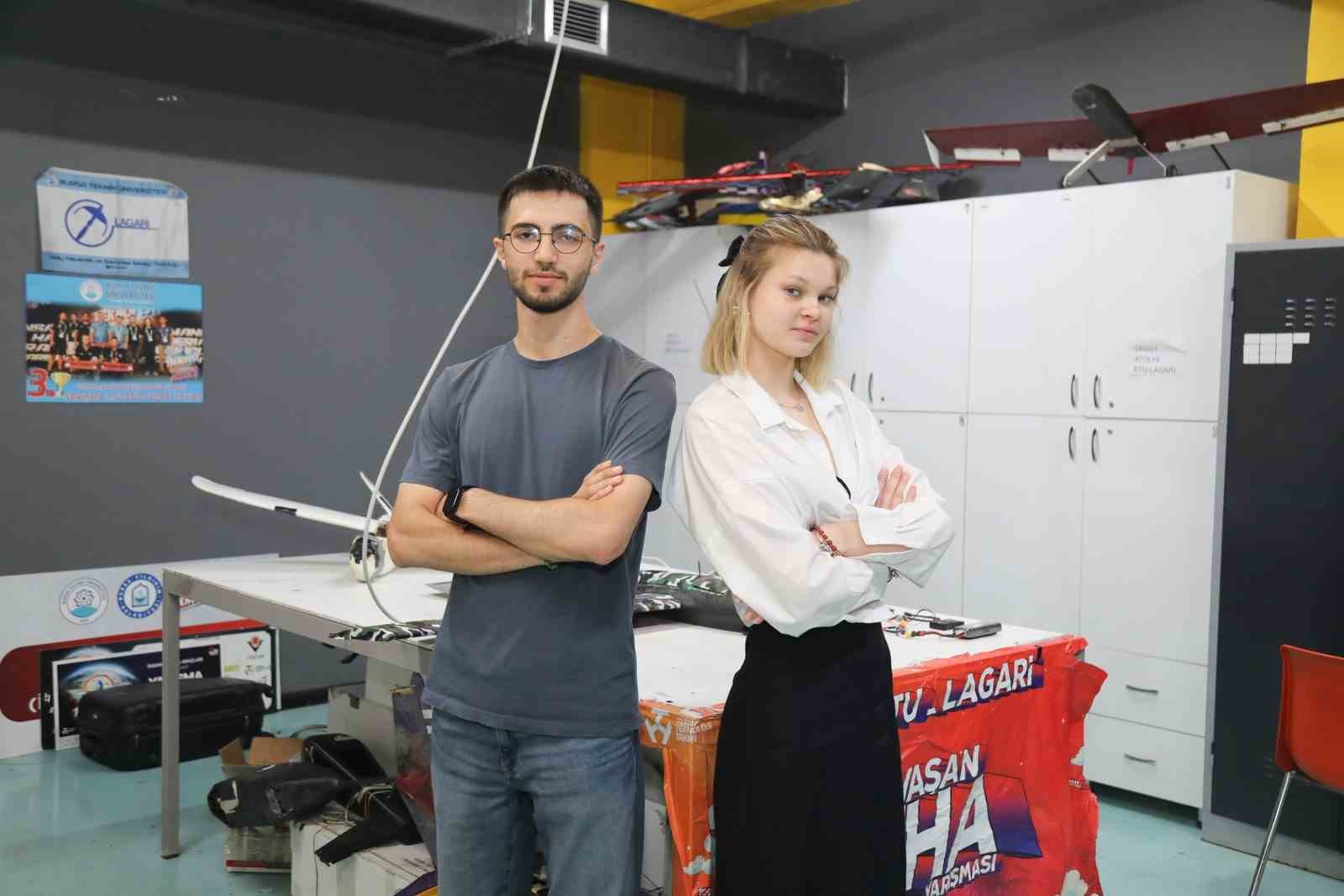 Bursalı &ouml;ğrenciler, yarışmasında d&uuml;nya &uuml;&ccedil;&uuml;nc&uuml;s&uuml; oldu