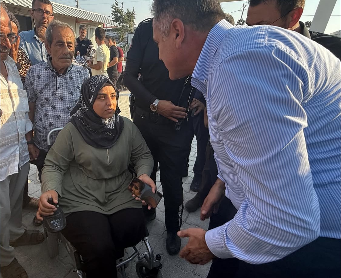 Antakya&rsquo;da konteynerlerden tahliye s&uuml;reci vatandaşlara anlatıldı