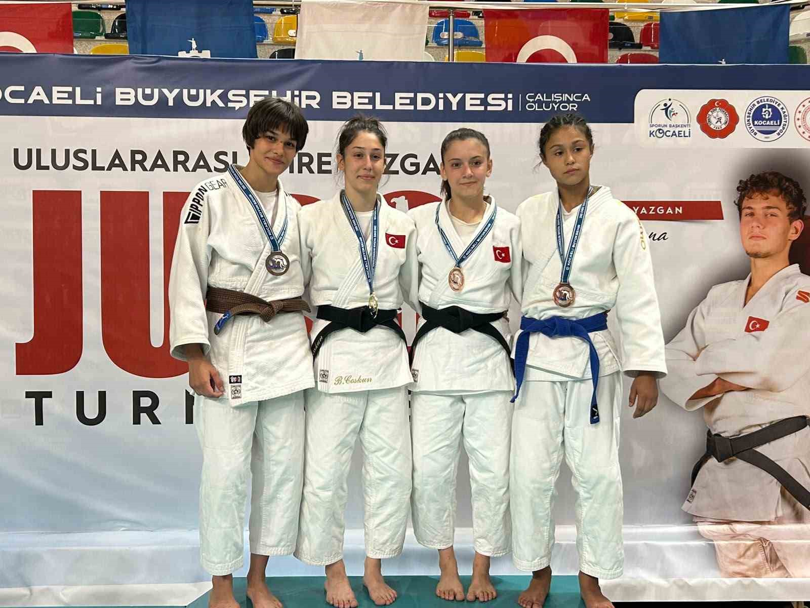 Manisalı judoculardan uluslararası arenada 9 madalya