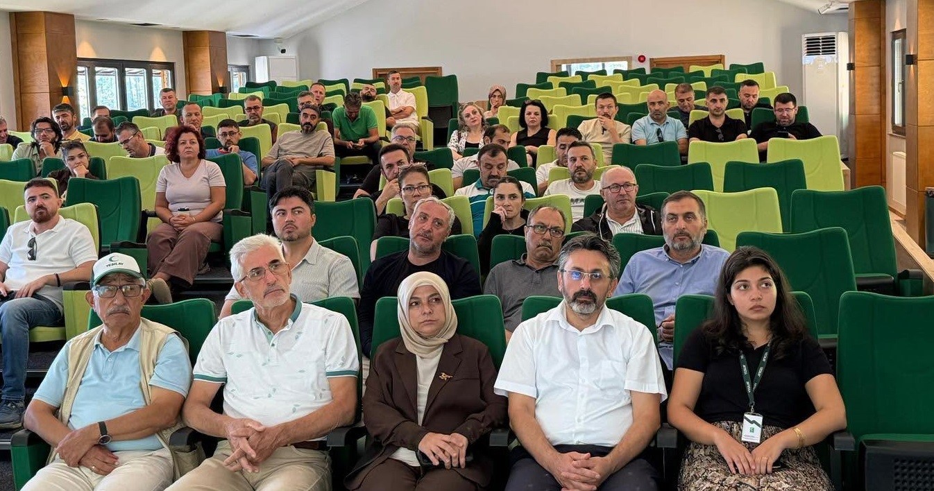 Okul yöneticilerine bağımlılıkla mücadele semineri